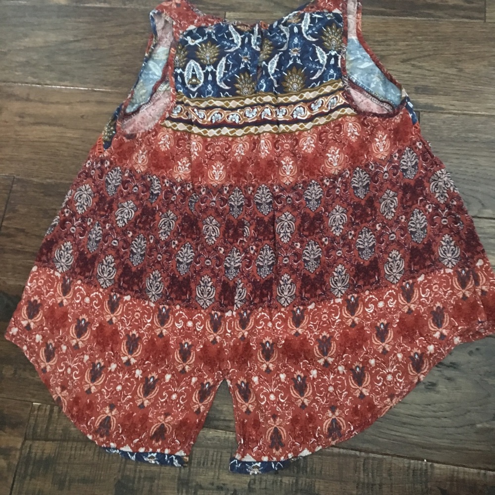 Cropped Pattern Tank - Picture 2 of 5